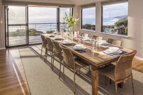 Top Of The Hill - Accommodation Sunshine Coast 2