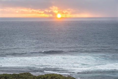 Top Of The Hill - Accommodation Sunshine Coast 1
