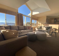 Torino 6 - Lake Jindabyne  Snowy Mountain Views - Accommodation Sunshine Coast