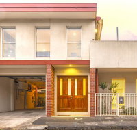 Tranquil Townhouse in Port Melbourne - Accommodation Sunshine Coast