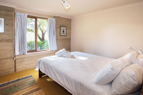 Trastevere Cowaramup Farm House - Accommodation Sunshine Coast 1