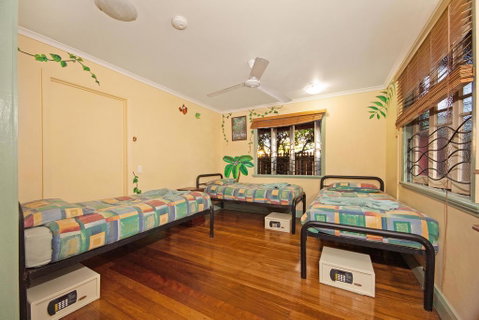 Travellers Oasis - Accommodation Sunshine Coast 3