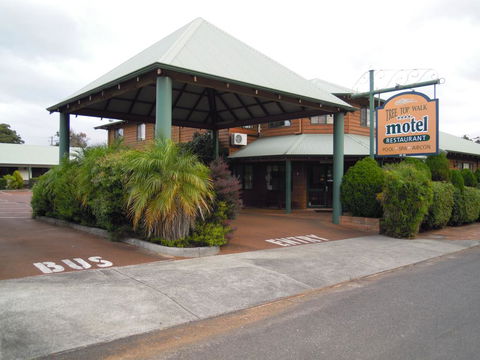 Tree Top Walk Motel - Accommodation Sunshine Coast 0