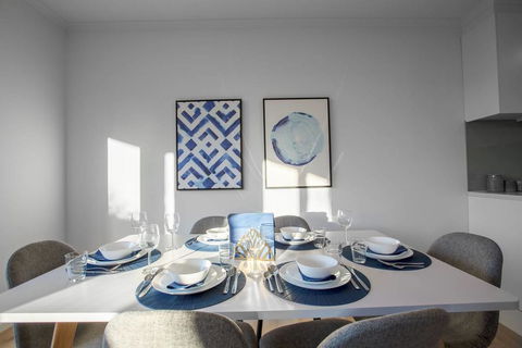 Trendy Sweet Home 4Beds@Blackburn South - Accommodation Sunshine Coast 1