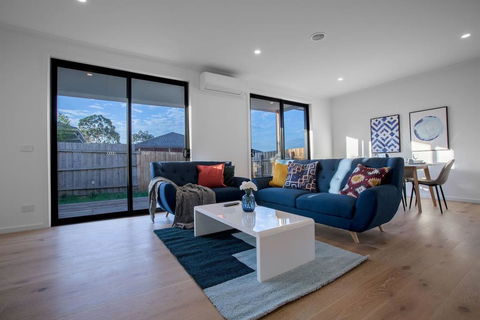 Trendy Sweet Home 4Beds@Blackburn South - Accommodation Sunshine Coast 2