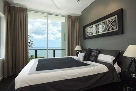 Trilogy On The Esplanade. Room With A View! - Accommodation Sunshine Coast 1