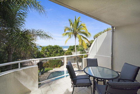 Tropical & Modern With Rooftop Terrace - Accommodation Sunshine Coast 0