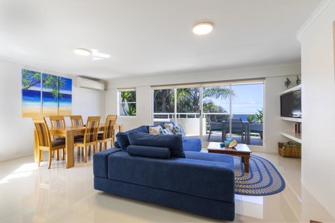Tropical & Modern With Rooftop Terrace - Accommodation Sunshine Coast 1