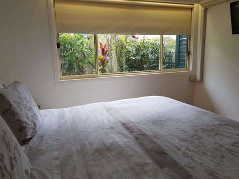 Tropical Coast Retreat - Pet Friendly - Accommodation Sunshine Coast 3