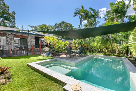 Tropical House, Pool And Extra Bungalow, 4 Bedrooms - Accommodation Sunshine Coast 1