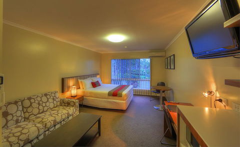 Tropixx Motel & Restaurant - Accommodation Sunshine Coast 2