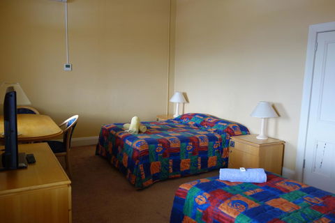 Tumut Star Hotel - Accommodation Sunshine Coast 3