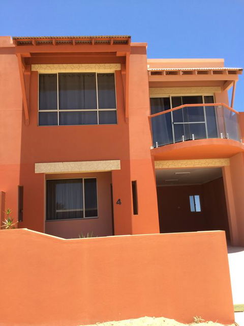 Tuscany Townhouse 3-4 - Accommodation Sunshine Coast 0