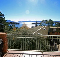 Twin Seasons 4 - Lake and Mountain Views - Accommodation Sunshine Coast