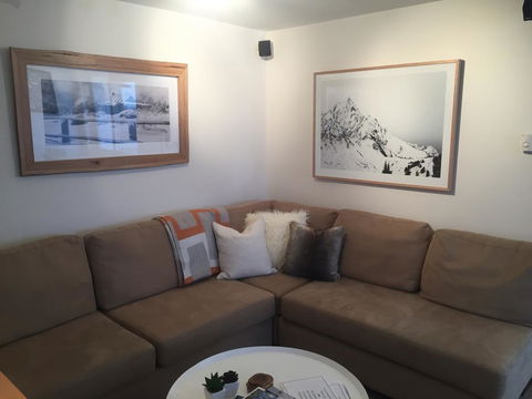 Twin Towers 504 B - Accommodation Sunshine Coast 3