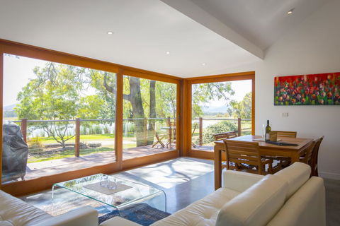 Two Doors - Accommodation Sunshine Coast 1
