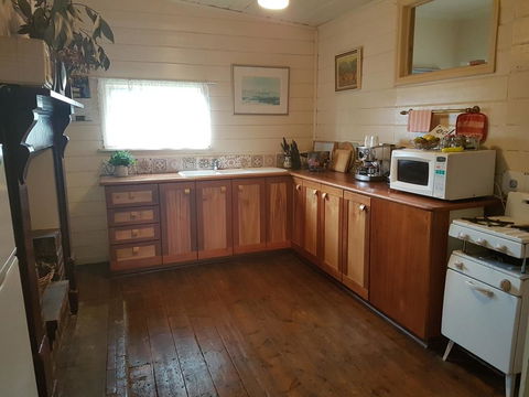 Twomey's Cottage - Accommodation Sunshine Coast 3