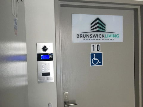 U201 Brunswick Living Brand New Deluxe Balcony Upper Floor Apartment Close To Airport And CBD - Accommodation Sunshine Coast 3