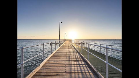 Ultra Stylish Fremantle Area - Accommodation Sunshine Coast 2