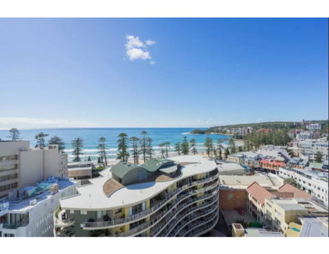Ultrachic Executive Beach Apartment - Accommodation Sunshine Coast 2
