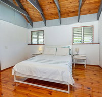 Unique Getaway 300m to Bribie Foreshore Bongaree - Accommodation Sunshine Coast