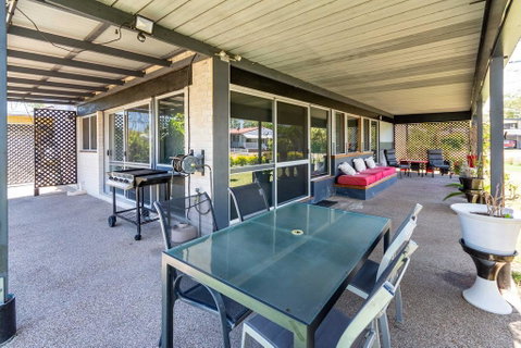 Unique Getaway 300m To Bribie Foreshore, Bongaree - Accommodation Sunshine Coast 1