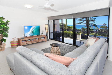 Unit 1 Phoenix Apartments, Coolum Beach - Accommodation Sunshine Coast 3