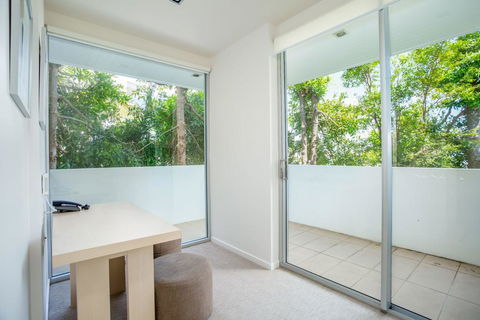 Unit 105 Plantation - Rainbow Beach, Plantation Resort, Second Floor, Aircon, Pool, Spa - Accommodation Sunshine Coast 1