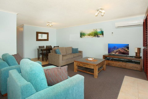 Unit 2, Biriny Lodge, 1686-1689 David Low Way Coolum Beach - Accommodation Sunshine Coast 2