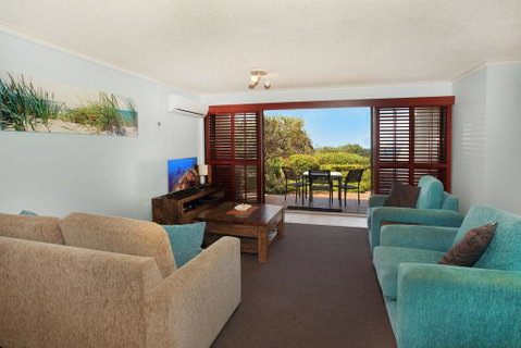 Unit 2, Biriny Lodge, 1686-1689 David Low Way Coolum Beach - Accommodation Sunshine Coast 3