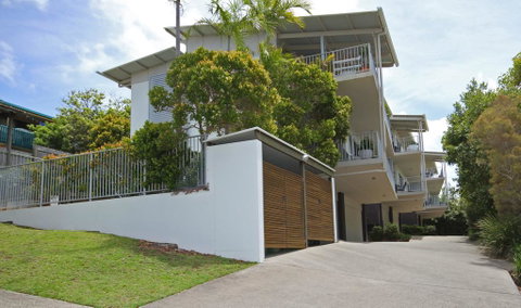 Unit 2, Sea Breeze Villas- 39 First Avenue Coolum - WIFI, 400 Bond - Accommodation Sunshine Coast 0