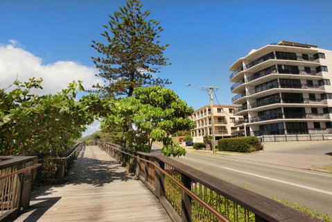Unit 2, The Rocks, 1746 David Low Way Coolum Beach - Accommodation Sunshine Coast 2
