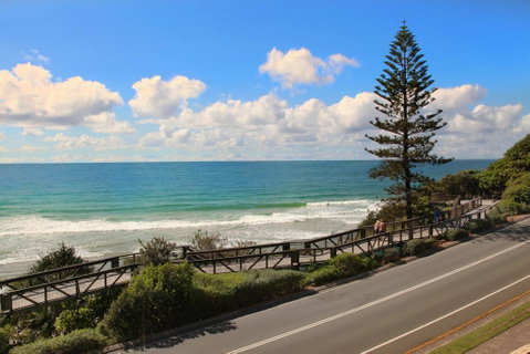 Unit 5, Phoenix Apartments, 1736 David Low Way Coolum Beach, LINEN INCLUDED, 500 Bond - Accommodation Sunshine Coast 3