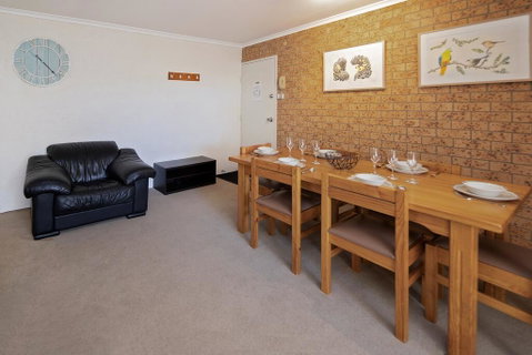 Unit 7 St Moritz - Accommodation Sunshine Coast 2