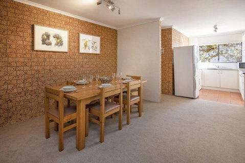 Unit 7 St Moritz - Accommodation Sunshine Coast 3