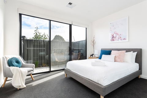 Urban Rest - Little Grenfell - Accommodation Sunshine Coast 3