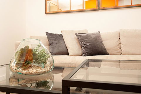 Urban Rest - Young St - Accommodation Sunshine Coast 1