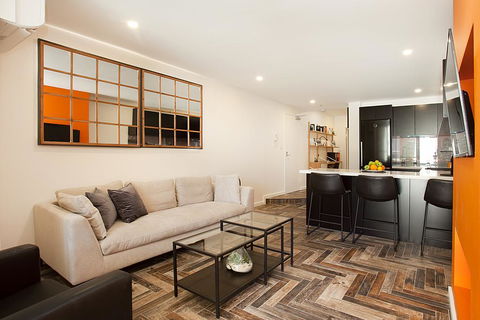 Urban Rest - Young St - Accommodation Sunshine Coast 0