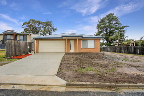 V & V Family Dream Away - Accommodation Sunshine Coast 2