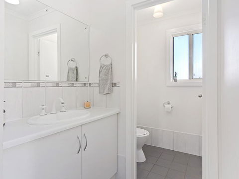 VALLEY VIEWS - 10 Valley Heights Drive - Accommodation Sunshine Coast 1