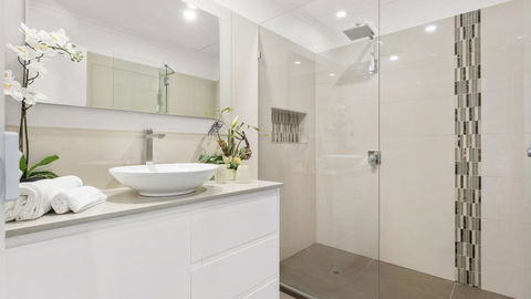 VIEWS AT MCCRAE..... - Accommodation Sunshine Coast 0