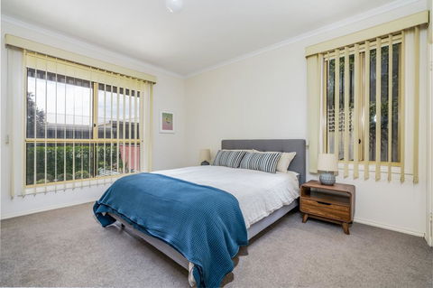 VIEWS FOREVER - INVERLOCH - Accommodation Sunshine Coast 2