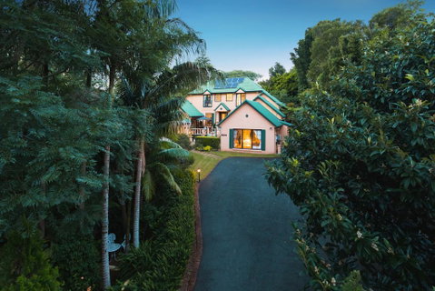 Villa Della Rosa Bed & Breakfast - Accommodation Sunshine Coast 1