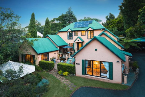 Villa Della Rosa Bed & Breakfast - Accommodation Sunshine Coast 2