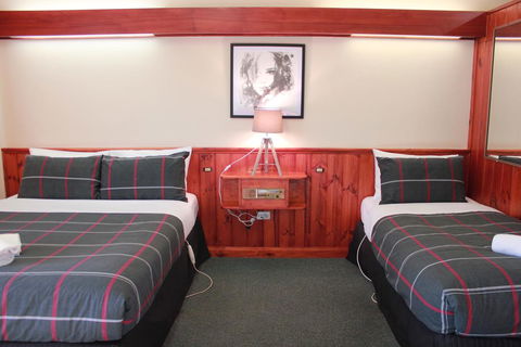 Village Family Motor Inn - Accommodation Sunshine Coast 1