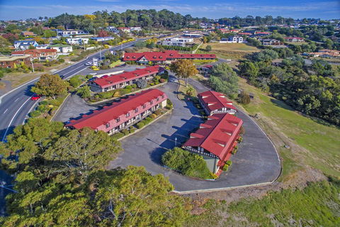 Village Family Motor Inn - Accommodation Sunshine Coast 0