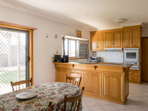 Vineyard Retreat Mildura - Accommodation Sunshine Coast 3
