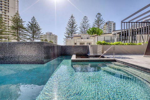 Vue Broadbeach - Accommodation Sunshine Coast 2