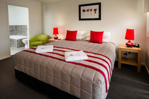 Wallsend Executive Apartments - Accommodation Sunshine Coast 0