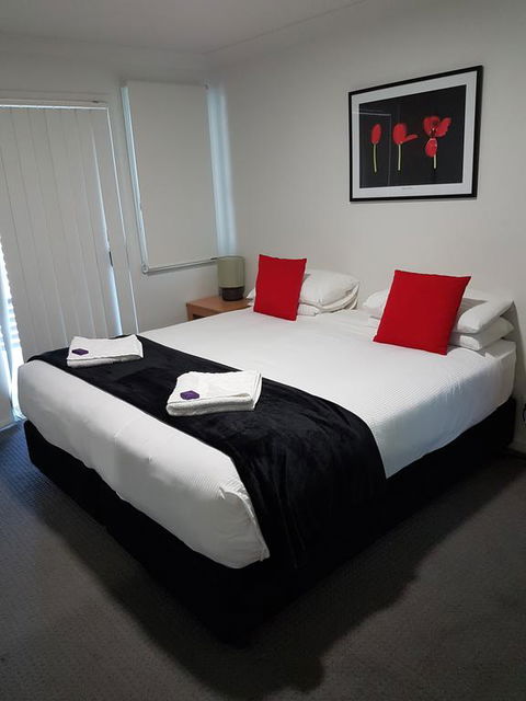 Wallsend Executive Apartments - Accommodation Sunshine Coast 3